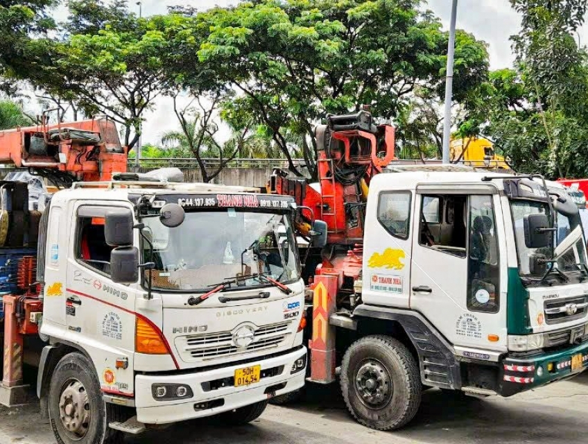 Cho thuê xe cẩu tại khu vực Phú Nhuận | An toàn - Nhanh chóng