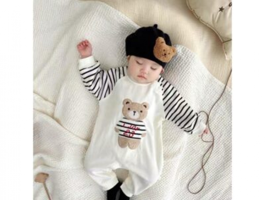 Bộ bodysuit hình gấu siêu cute cho bé