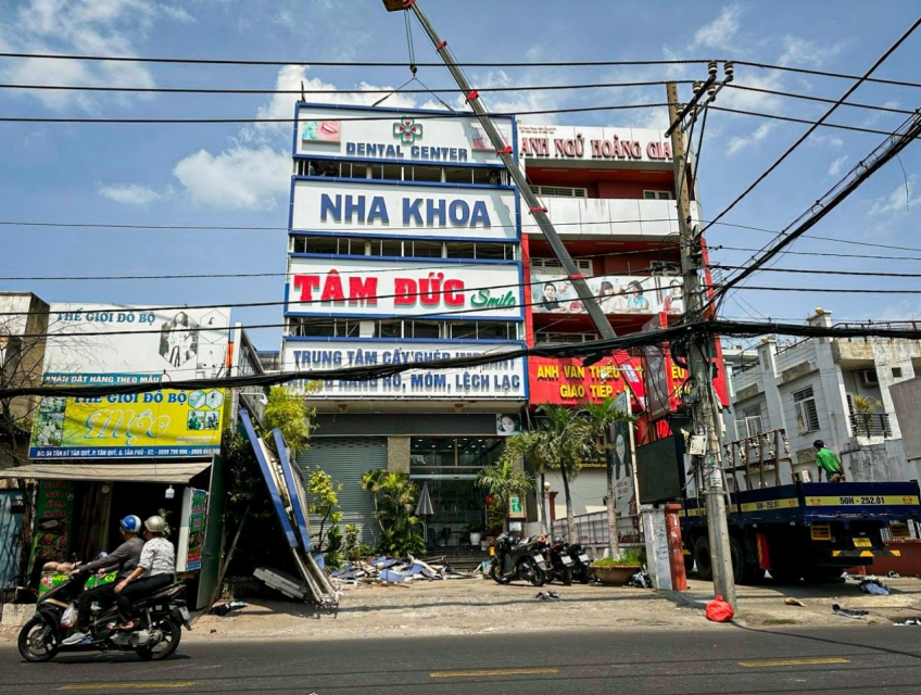 Cho thuê xe cẩu lắp đặt bảng hiệu tại TP.HCM | Nhanh chóng – Hiệu quả