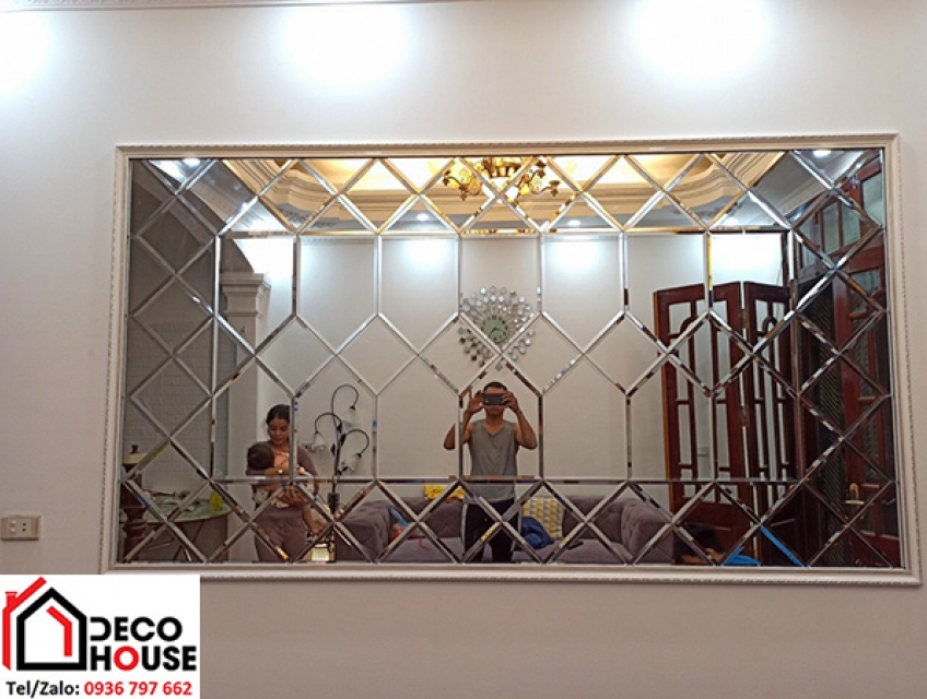 Tạo ảo giác không gian rộng hơn với gương quả trám.