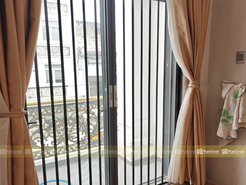 Cửa Lưới Chống Muỗi Cho Ban Công- Lắp Đặt Tận Nơi Giá Tốt