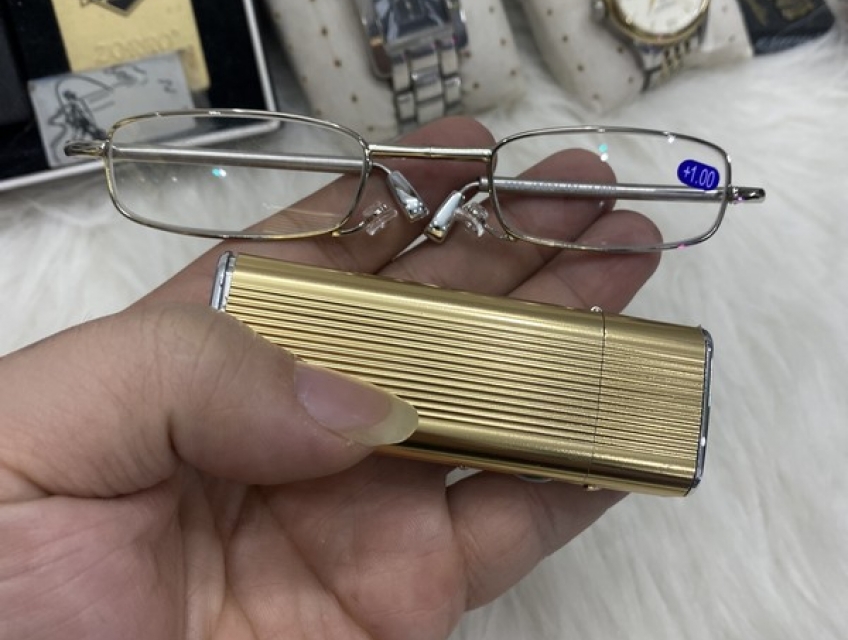 Shop phụ kiện chuyên kính lão Nhật bãi chính hãng giá chỉ từ 250k