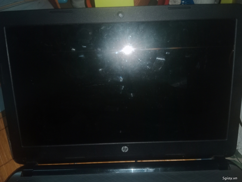 Bạn xát laptop HP i3 thể he4 lâu ko sai mở. Ko lên bàn xát luôn ko sac
