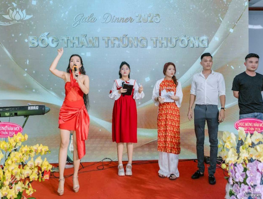 Giá thuê MC sự kiện đám cưới là bao nhiêu?