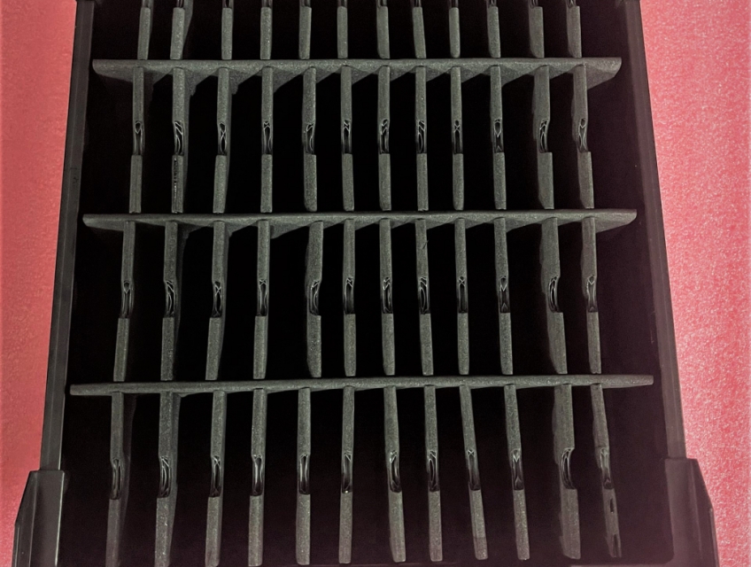 Thùng Nhựa Danpla ESD Có Vách Ngăn Bọc EVA