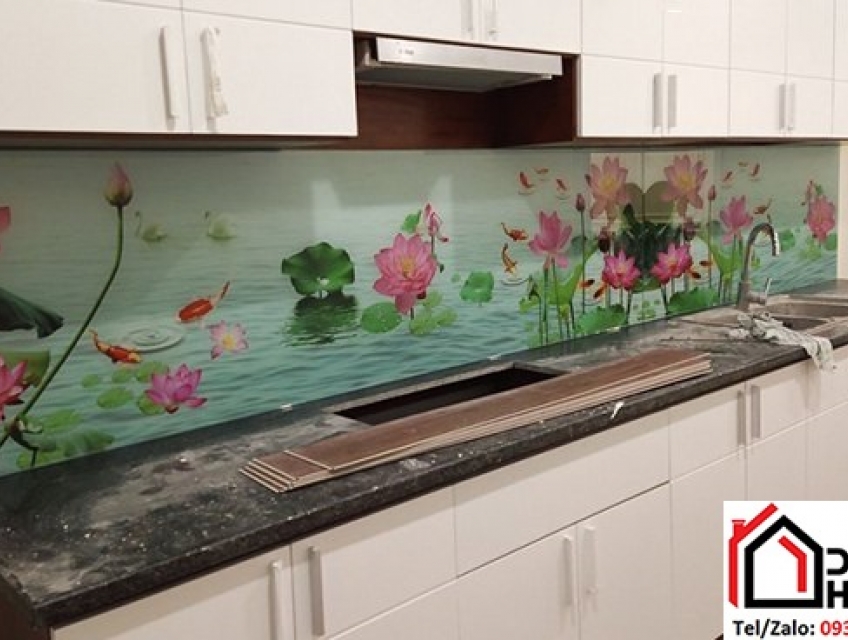 Báo giá kính ốp bếp 3D với công nghệ in UV sắc nét 2024