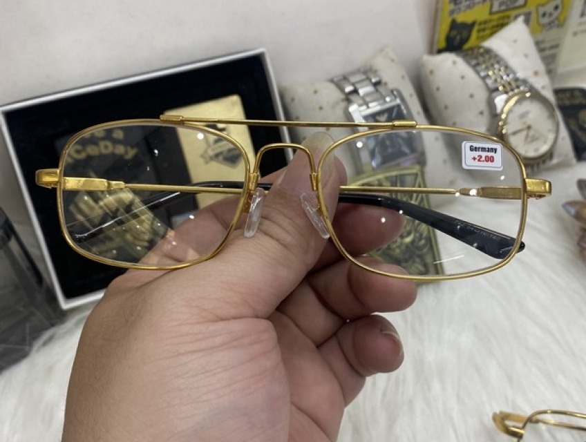 Qùa tặng bố ý nghĩa kính lão hàng Nhật bãi chuẩn xịn giá chỉ từ 300k