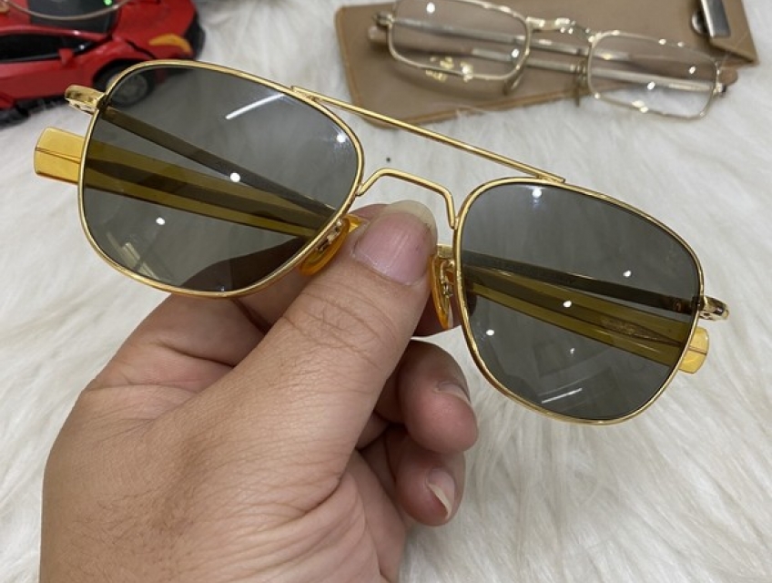 Qùa tặng sinh nhật ý nghĩa kính nam chính hãng giá chỉ từ 1,2tr giao