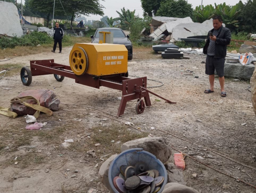 MÁY CẮT DÂY KIM CƯƠNG DI ĐỘNG 22kW: GIẢI PHÁP CẮT ĐÁ & BÊ TÔNG TỐI ƯU