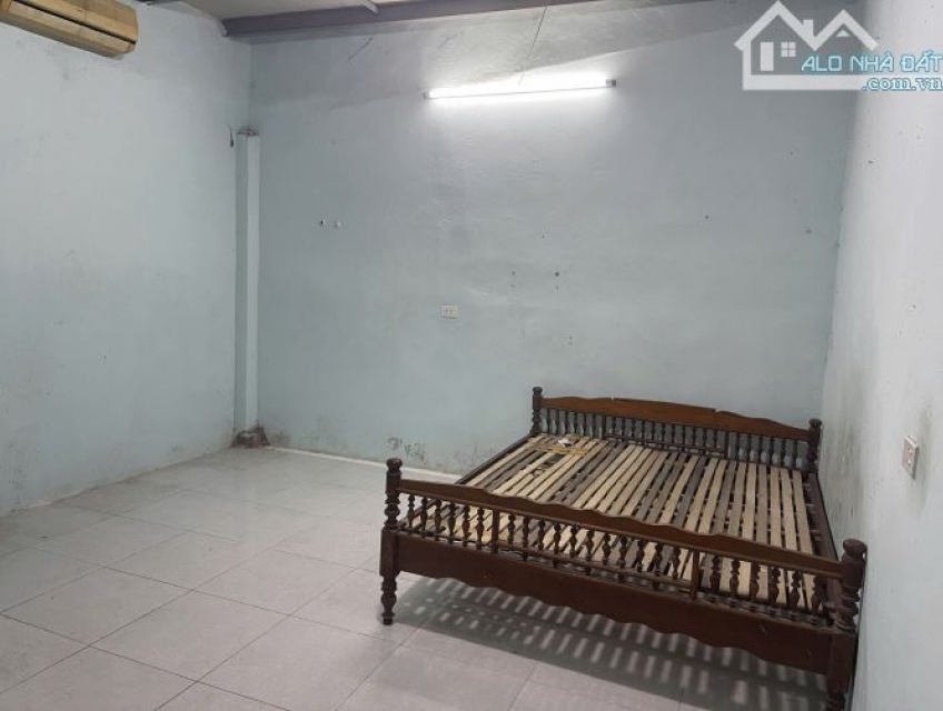 Cho thuê phòng 25m2,tầng 1,khép kín,giờ giấc tự do, 2,5tr/tháng phố