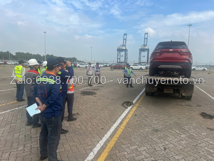 Dịch vụ vận chuyển xe ô tô từ Hưng Yên vào Đà Nẵng chất lượng