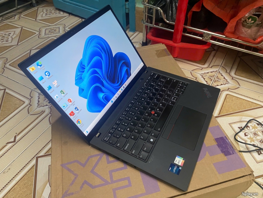 Lenovo Thinkpad T14s Gen 3 Core i7 1265u Ram 16G SSD 512G FHD+ Zin US