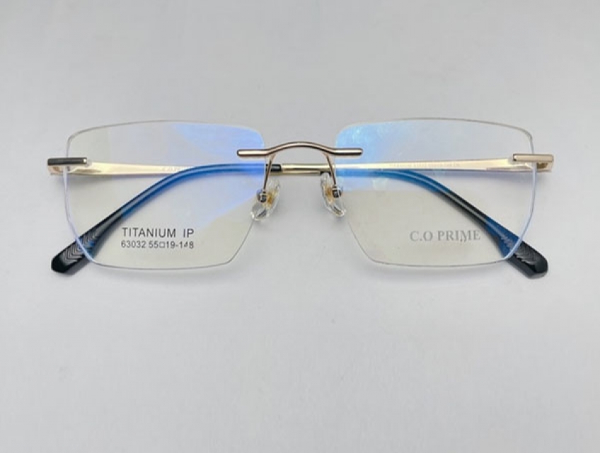 Quà tặng chồng ý nghĩa gọng kính titan Coprime 63032 chính hãng giá