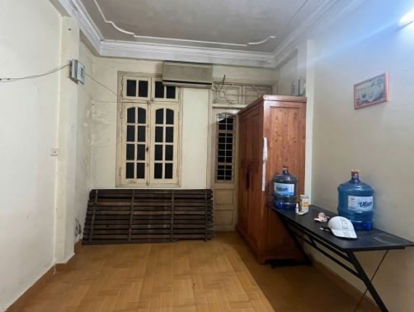 Cho thuê nhà nguyên căn 5 tầng,4 ngủ,3 WC số 45A/51/92 Linh Quang, P