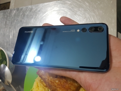 Huawei P20 Pro midnight Blue 4 camera, full box FPT Shop BH 8 tháng