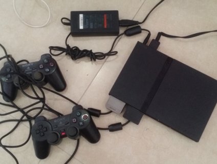 Bán máy game Sony Ps2, còn chơi tốt...