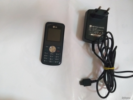 Cần bán: LG KP100 cổ chính hãng đẹp kèm xạc