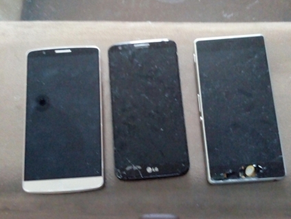 Cần bán vài cái xác điện thoại