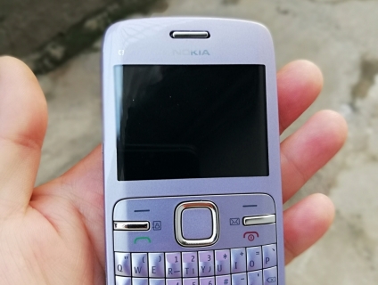 Nokia c3-00 màu tím zin mới 98℅