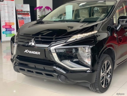Mitsubishi Xpander Đen giao xe siêu tốc