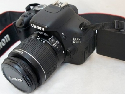 Bán Máy Ảnh Canon 600D