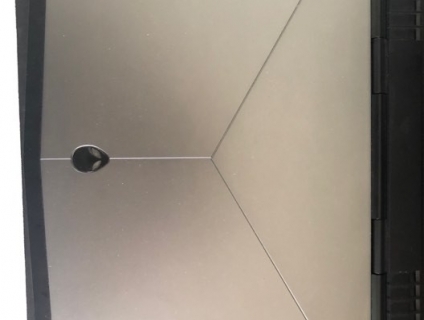 Alienware 15r3 vs GT73VR Thanh lý