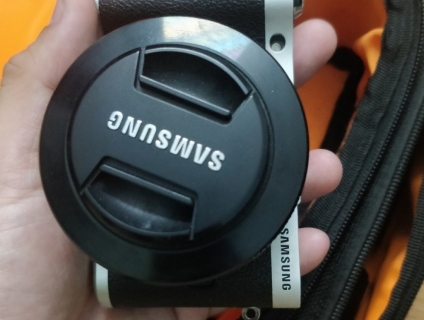 Samsung NX300 touchscreen + lens 2D/3D prime fixed 45mm f1.8