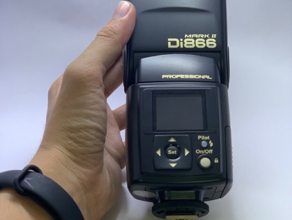 Cần Bán COMBO CANON 60D + 2 LENS + FLASH