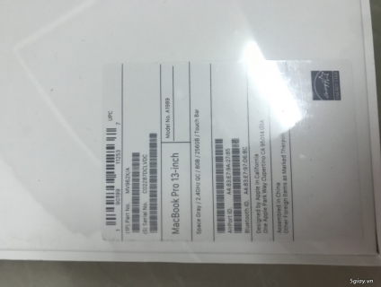 MV962 - MacBook Pro 2019 13 Inch Gray i5 2.4/8GB/256GB - giá rẻ nhất