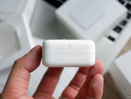 Apple 30W USB-C Power Adapter