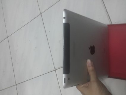 Q10 . ipad 3 wifi + 3g 16gb