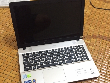 Bán Asus A541UV I5 6200U 4G SSD 120G Card rời VGA GT920MX 2G