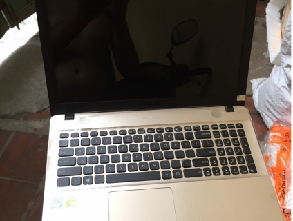Thanh lý Asus Laptop X541U I5 7200 4G 1TB Card VGA rời 2G GT920MX