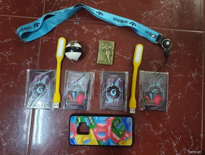 Zippo, ốp s9 nhỏ, móc khóa nón bảo hiểm End 23h00 ngày 25/10/2019