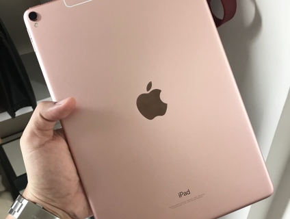 iPad Pro 10.5 inch 64gb 4G vàng hồng likenew hàng Mỹ