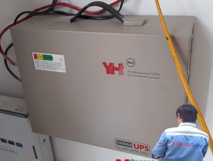 Lưu điện cửa cuốn tự xả