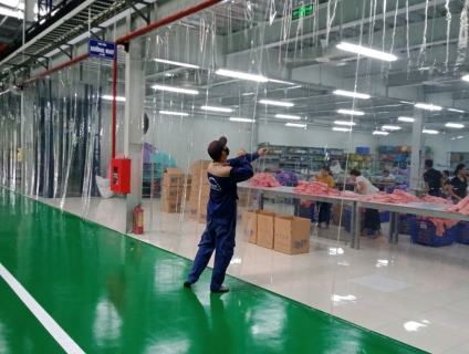 Màng Nhựa PVC kéo ngang,Rèm khu vực rửa xe,Rèm Phòng sơn
