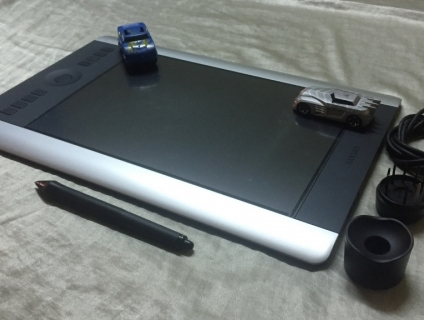 Wacom Intuos Pro Medium [PTH-651] ( cần sang lại ACE )