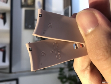 Dây cao su thay thế của đồng hồ Galaxy Watch 42mm vàng hồng