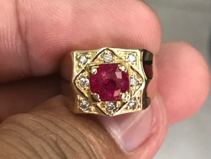 Giao lưu nhẫn vàng đúc 18k đính đá rubi và xoàn thiên nhiên