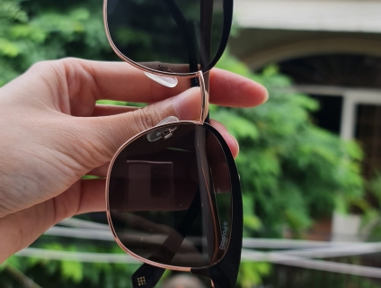 Kính Polaroid chống 100%UV chính hãng săn sales tại Anh