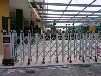 Sửa cổng xếp nhôm cao cấp dịch vụ không thể thiếu