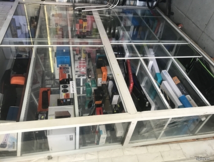 Bán nhanh tủ trưng bày nhôm kính 200 x 220 x 30