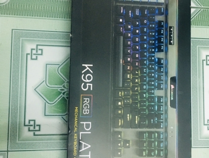 Bán nhanh bàn phím cơ CORSAIR K95 Platinum mua chính hãng.