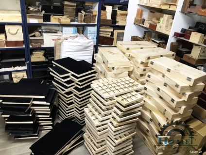 Hộp Gỗ Độc Đáo Hình vali - Hamet