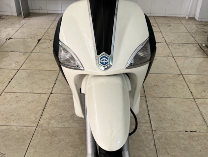 E cần bán Piaggio Liberty 2012 mới 90%  màu trắng chính chủ