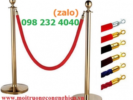 Cột inox dây nhung đỏ