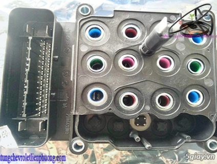 Module điều khiển phanh ABS phần điện xe Captiva C140