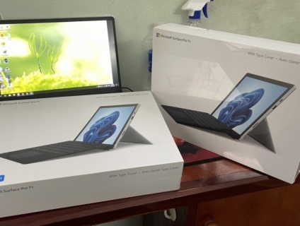 Microsoft Surface Pro 7+ Bundle 12.3" Touch Screen