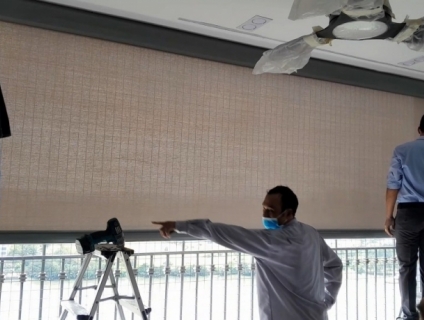 Cần bán rèm cuốn cao cấp điều khiển tự động từ xa